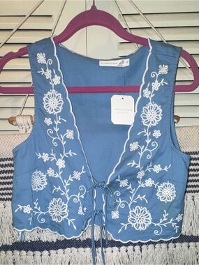 NWT ALTARD STATE Embroidered Vest Sz Small